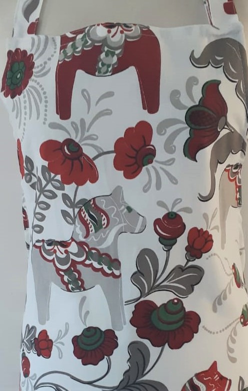 Apron & matching tea towel set from Latvia